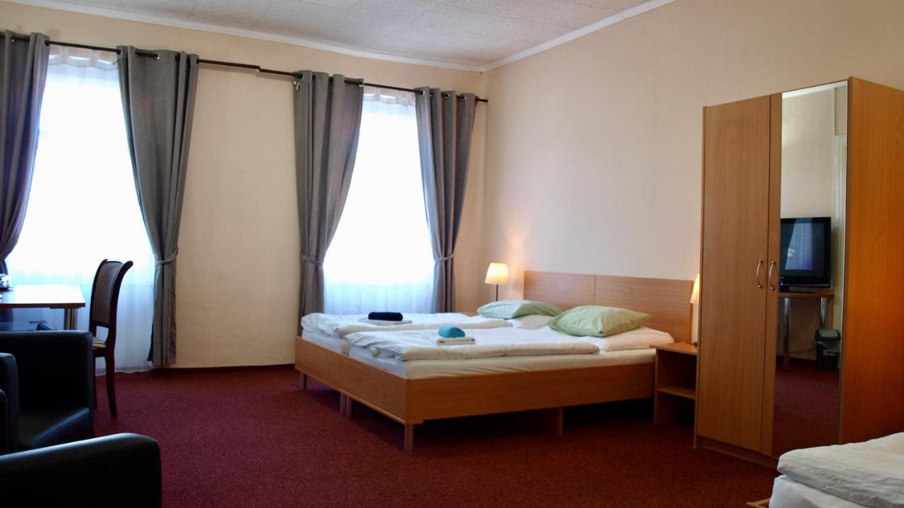 Pension Village Karlovy Vary Exterior photo