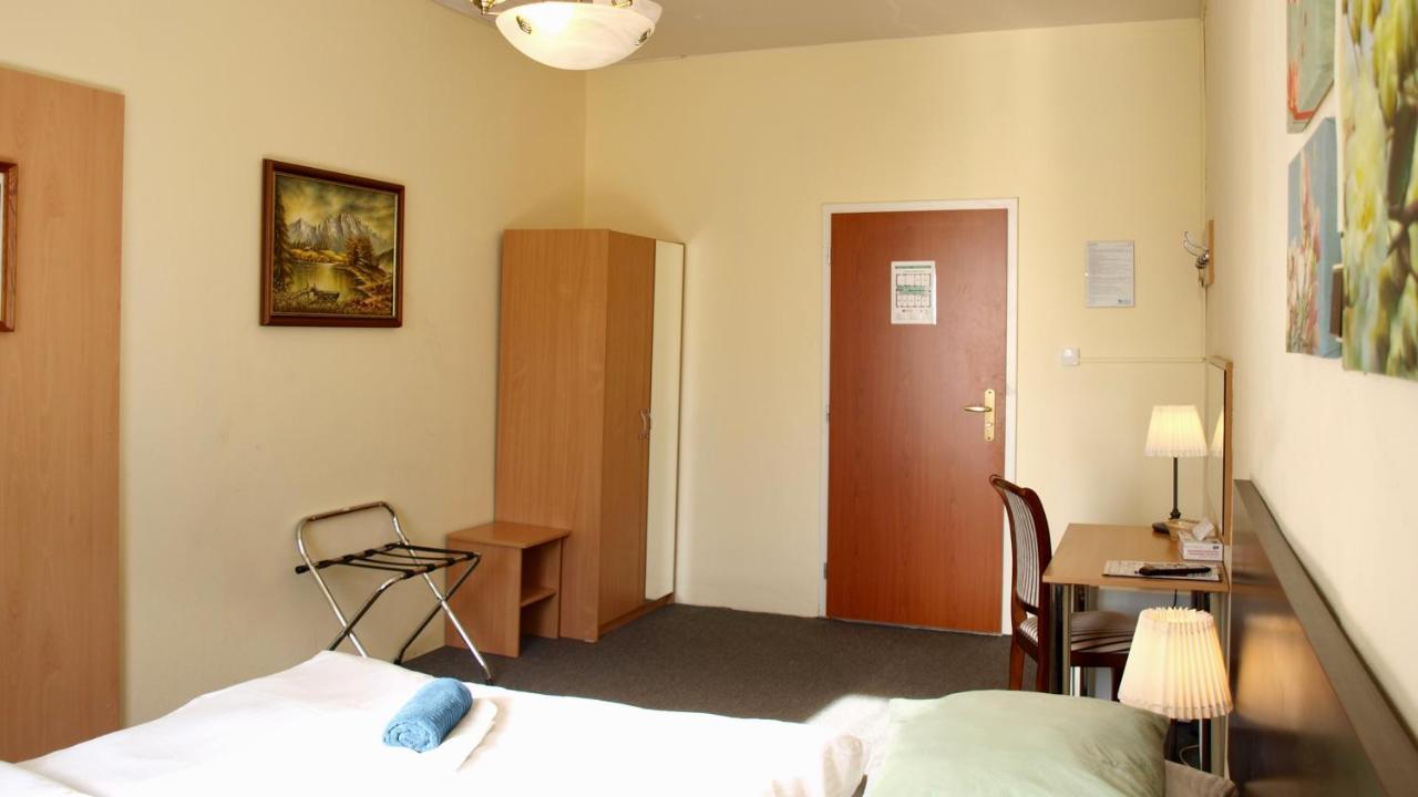 Pension Village Karlovy Vary Exterior photo